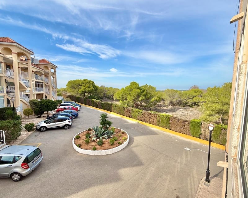 2 soveværelse Lejlighed til salg i Torrevieja med swimmingpool - € 115.000 (Ref: 9283518)