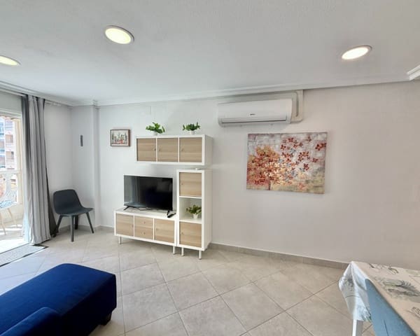 Apartamento de 2 habitaciones en Centro, Torrevieja en venta con piscina - 129.000 € (Ref: 9289336)