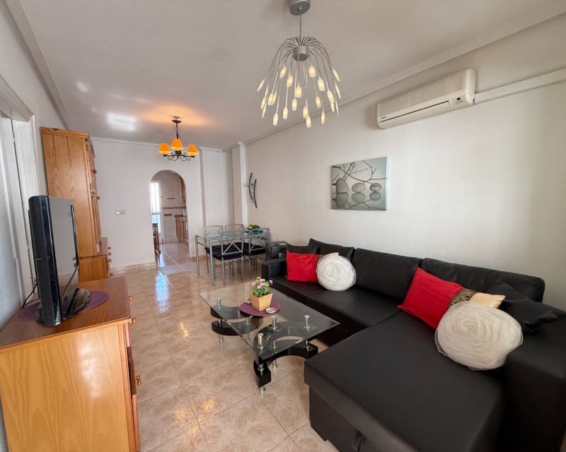 Appartement de 2 chambres à louer à Los Altos avec piscine - 750 € (Ref: 9329913)