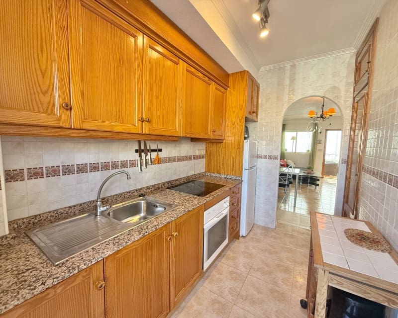 Appartement de 2 chambres à louer à Los Altos avec piscine - 750 € (Ref: 9329913)