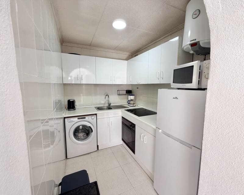 1 makuuhuone Huoneisto myytävänä paikassa Torrevieja mukana uima-altaan - 99 500 € (Ref: 9366917)