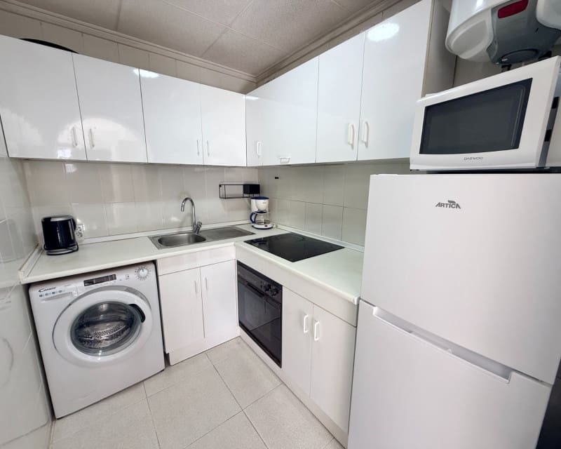 1 makuuhuone Huoneisto myytävänä paikassa Torrevieja mukana uima-altaan - 99 500 € (Ref: 9366917)