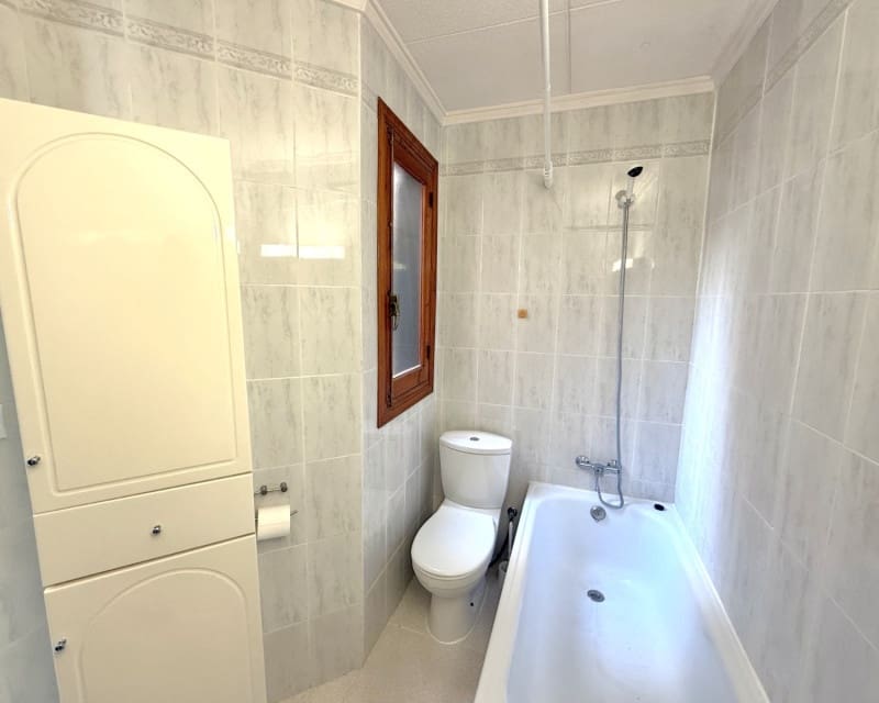 1 makuuhuone Huoneisto myytävänä paikassa Torrevieja mukana uima-altaan - 99 500 € (Ref: 9366917)