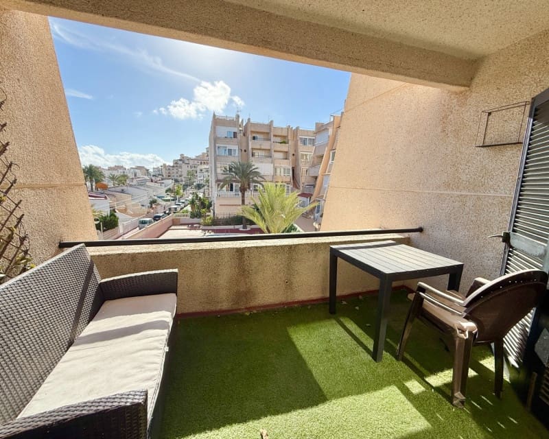 1 makuuhuone Huoneisto myytävänä paikassa Torrevieja mukana uima-altaan - 99 500 € (Ref: 9366917)