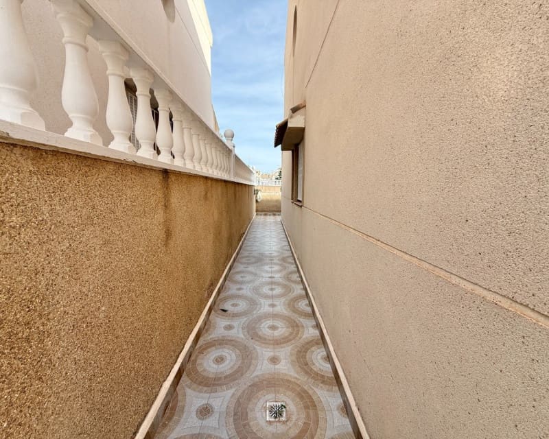 2 bedroom Apartment for sale in Aguas Nuevas with pool - € 179,900 (Ref: 9383207)