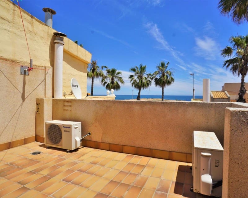 Maison de Ville de 2 chambres à louer à Torrevieja avec piscine - 1 000 € (Ref: 9426197)