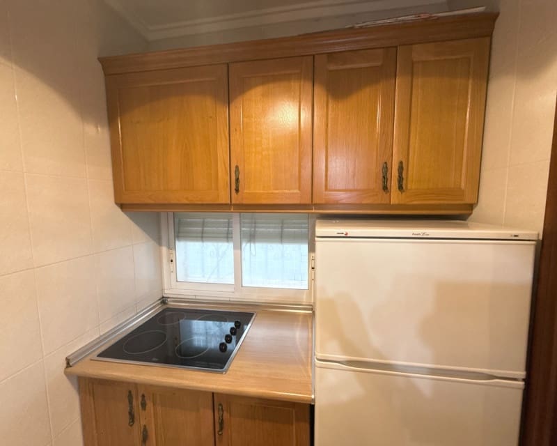 1 makuuhuone Huoneisto vuokrattavana paikassa Torrevieja mukana uima-altaan - 675 € (Ref: 9450501)