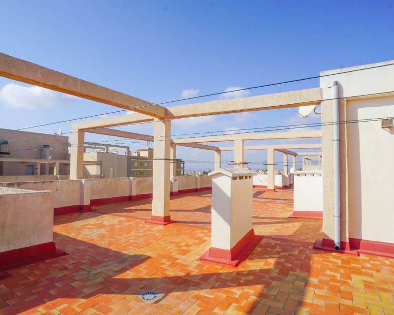 1 makuuhuone Huoneisto vuokrattavana paikassa Torrevieja mukana uima-altaan - 675 € (Ref: 9450501)