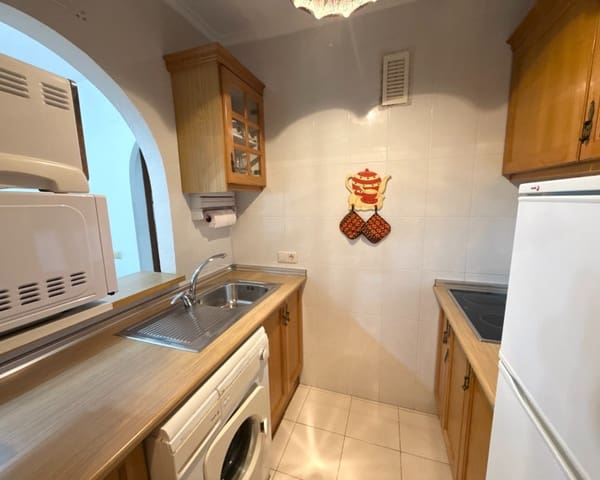 1 soveværelse Lejlighed til leje i Torreblanca, Torrevieja med swimmingpool - € 675 (Ref: 9450501)