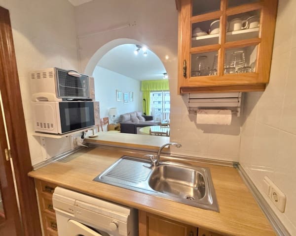 1 soveværelse Lejlighed til leje i Torreblanca, Torrevieja med swimmingpool - € 675 (Ref: 9450501)