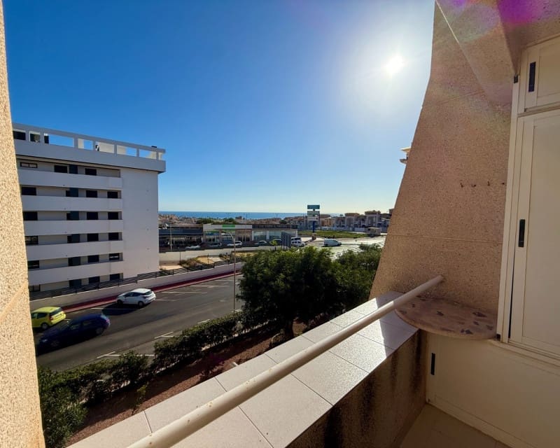 1 slaapkamer Appartement te huur in Torrevieja met zwembad - € 675 (Ref: 9450501)
