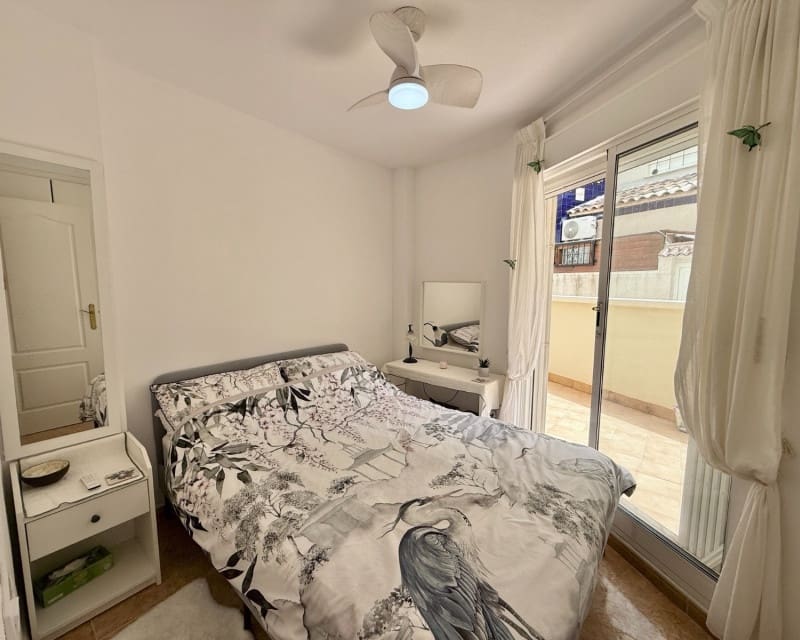 3 Zimmer Apartment zu vermieten in La Mata mit Pool - 1.100 € (Ref: 9464858)