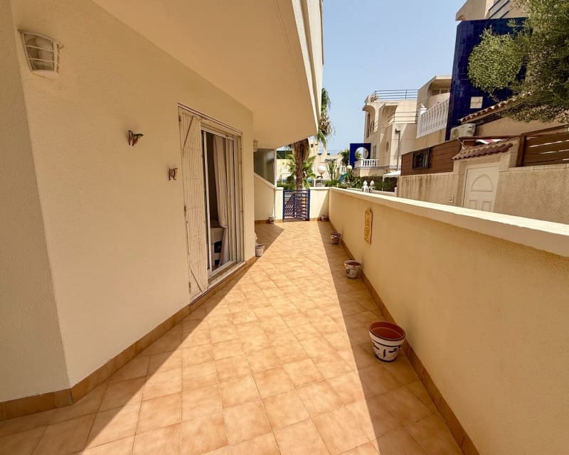 3 Zimmer Apartment zu vermieten in La Mata mit Pool - 1.100 € (Ref: 9464858)