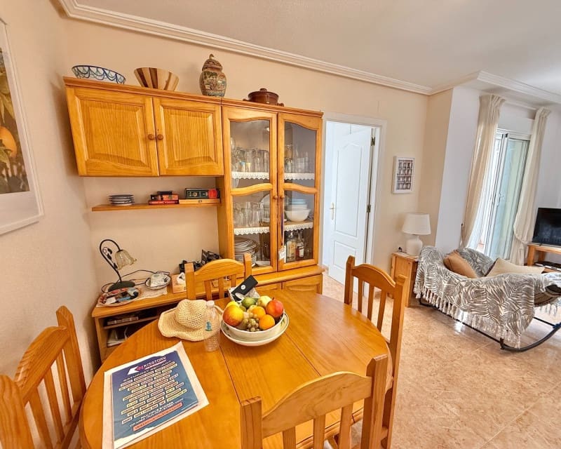 3 Zimmer Apartment zu vermieten in La Mata mit Pool - 1.100 € (Ref: 9464858)