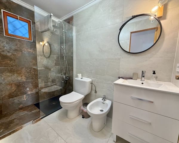 Apartamento de 1 habitación en Los Europeos, Torrevieja en alquiler con piscina - 625 € (Ref: 9490074)