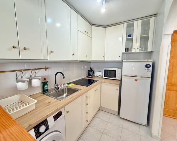 Apartamento de 1 habitación en Los Europeos, Torrevieja en alquiler con piscina - 625 € (Ref: 9490074)