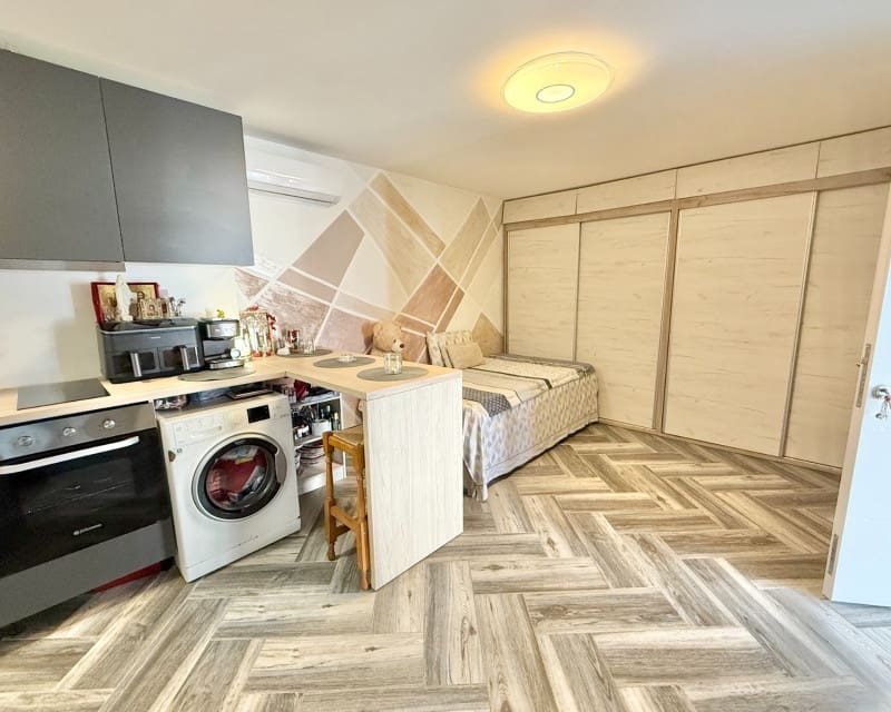 1 bedroom Bungalow for sale in Torrevieja - € 90,000 (Ref: 9503388)