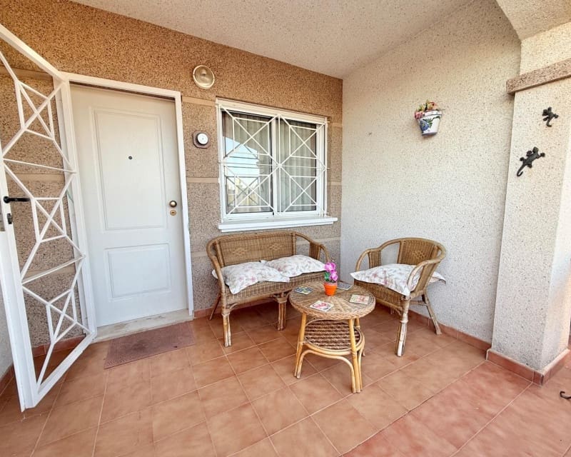 Apartamento de 2 habitaciones en Torrevieja en venta con piscina garaje - 159.995 € (Ref: 9510095)