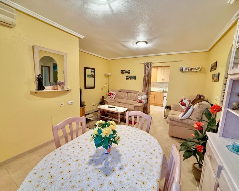 Apartamento de 2 habitaciones en Torrevieja en venta con piscina garaje - 159.995 € (Ref: 9510095)