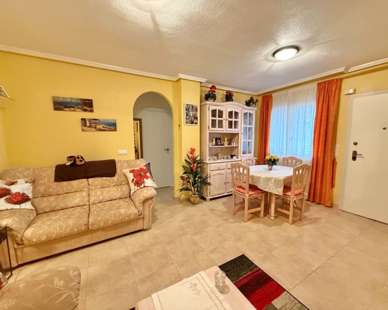 Apartamento de 2 habitaciones en Torrevieja en venta con piscina garaje - 159.995 € (Ref: 9510095)