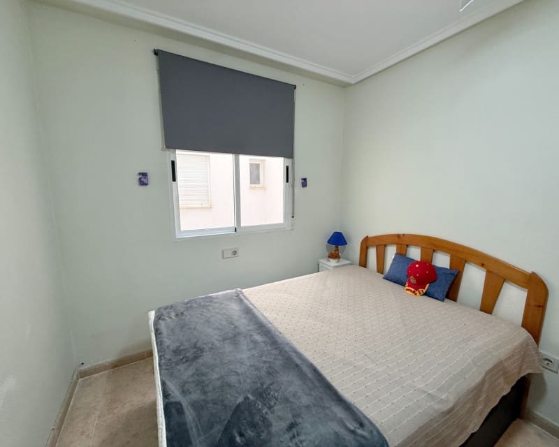 2 quarto Apartamento para venda em Torrevieja com piscina - 129 000 € (Ref: 9532627)