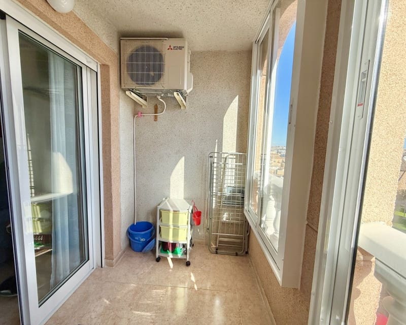 2 quarto Apartamento para venda em Torrevieja com piscina - 129 000 € (Ref: 9532627)