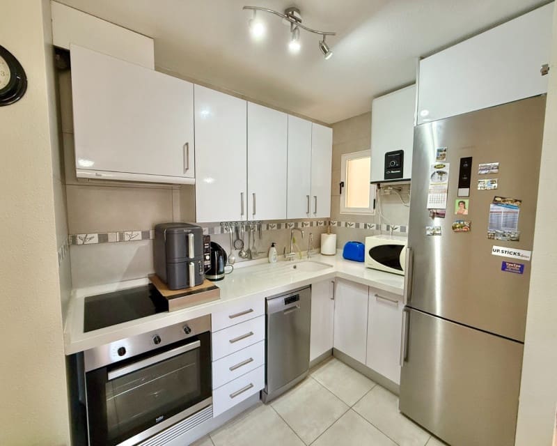 2 quarto Apartamento para venda em Torrevieja com piscina - 129 000 € (Ref: 9532627)