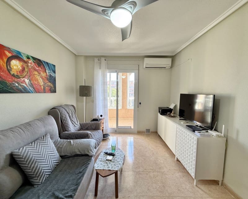 2 quarto Apartamento para venda em Torrevieja com piscina - 129 000 € (Ref: 9532627)