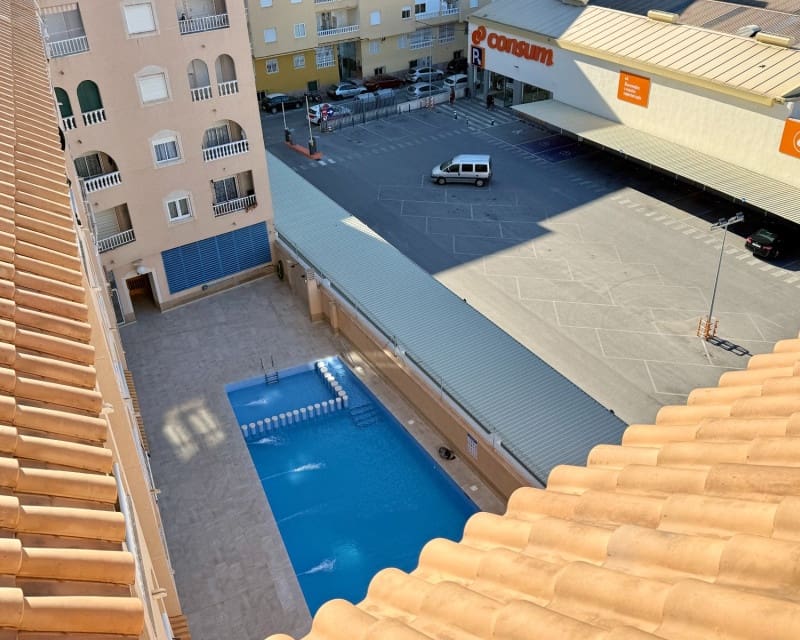 2 quarto Apartamento para venda em Torrevieja com piscina - 129 000 € (Ref: 9532627)