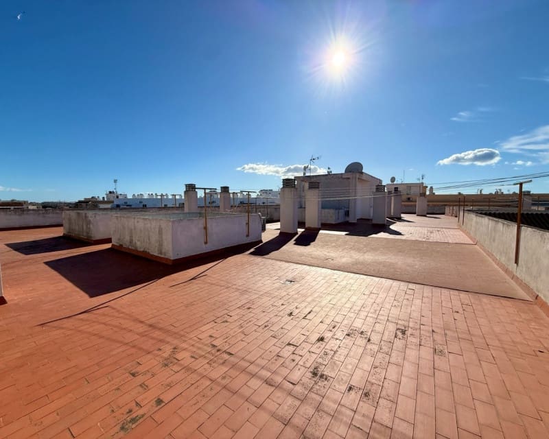 2 quarto Apartamento para venda em Torrevieja com piscina - 129 000 € (Ref: 9532627)