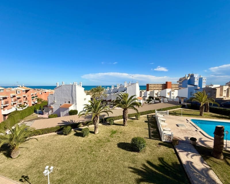 2 makuuhuone Huoneisto myytävänä paikassa Torrevieja mukana uima-altaan - 169 995 € (Ref: 9535259)