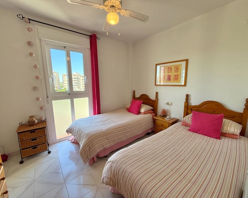 2 makuuhuone Huoneisto myytävänä paikassa Torrevieja mukana uima-altaan - 169 995 € (Ref: 9535259)