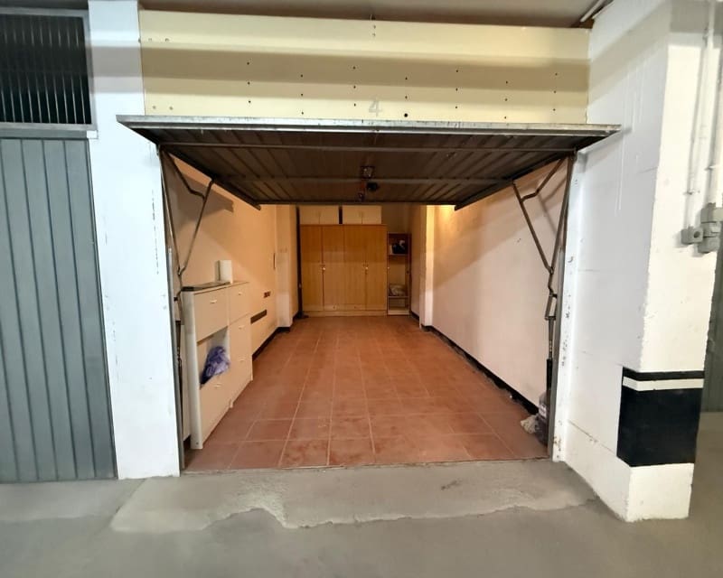 Garage till salu i Torrevieja - 20 000 € (Ref: 9580218)
