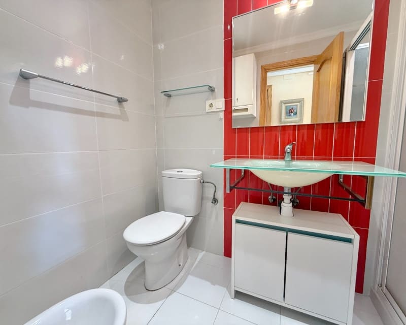 2 soveværelse Lejlighed til salg i Torrevieja med swimmingpool - € 150.000 (Ref: 9624047)