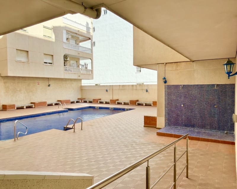 1 bedroom Apartment for sale in Torrevieja with pool - € 99,500 (Ref: 9624179)