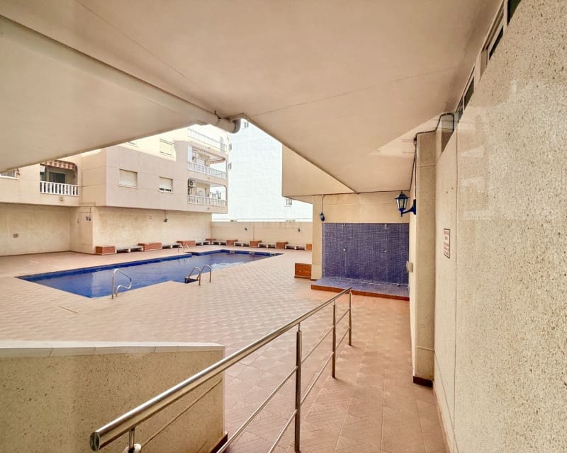 1 bedroom Apartment for sale in Torrevieja with pool - € 99,500 (Ref: 9624179)