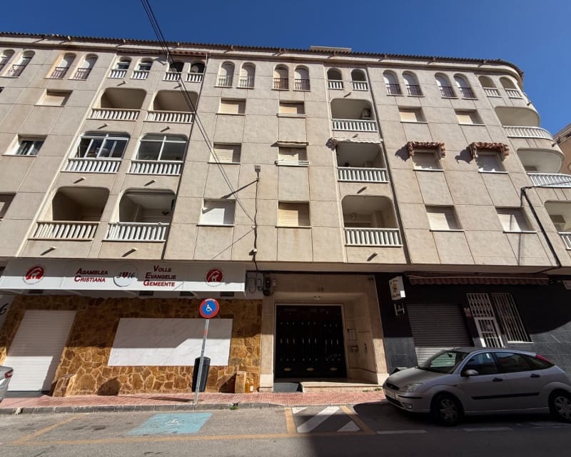 1 bedroom Apartment for sale in Torrevieja with pool - € 99,500 (Ref: 9624179)