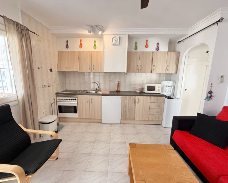 1 bedroom Apartment for rent in Torrevieja with pool - € 620 (Ref: 9626512)