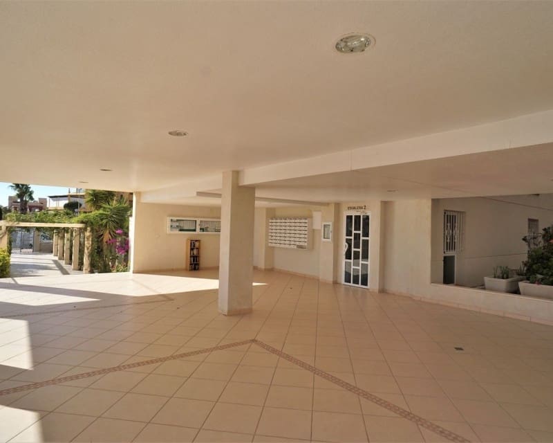 2 soverom Leilighet til salgs i Torrevieja med svømmebasseng - € 195 000 (Ref: 9650820)