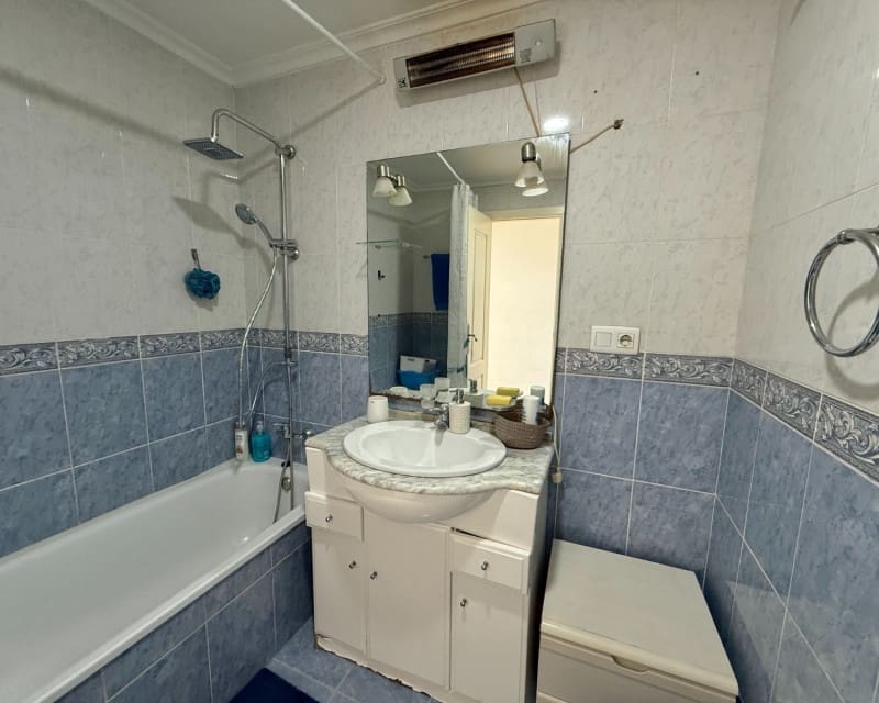 2 soverom Leilighet til salgs i Torrevieja med svømmebasseng - € 195 000 (Ref: 9650820)