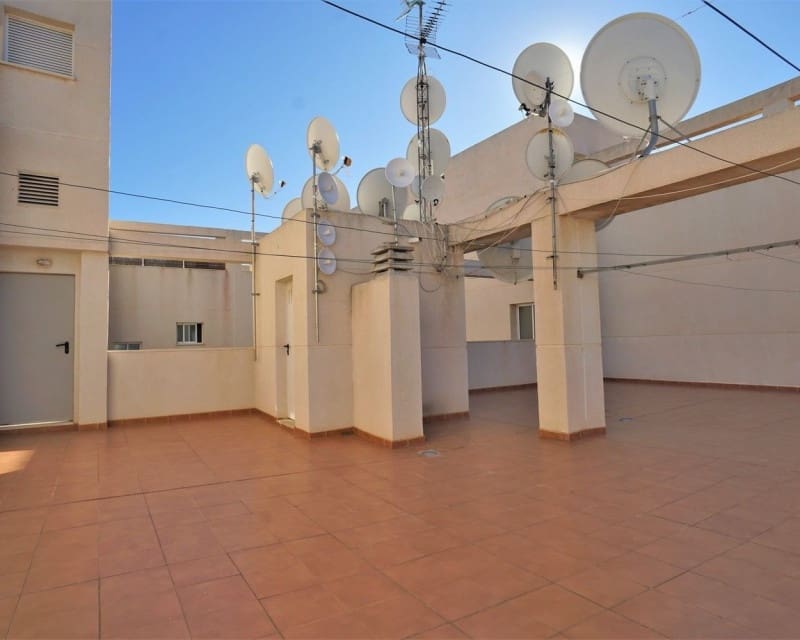 2 soverom Leilighet til salgs i Torrevieja med svømmebasseng - € 195 000 (Ref: 9650820)