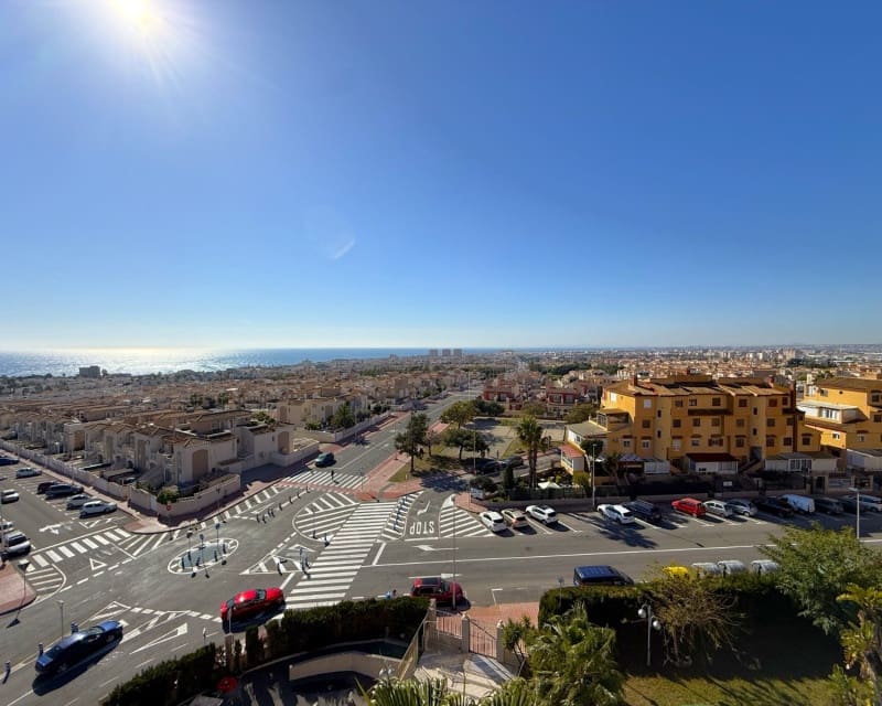 2 soverom Leilighet til salgs i Torrevieja med svømmebasseng - € 195 000 (Ref: 9650820)