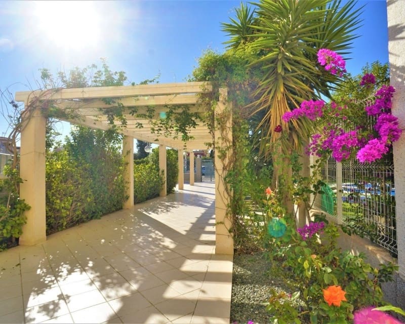 2 soverom Leilighet til salgs i Torrevieja med svømmebasseng - € 195 000 (Ref: 9650820)