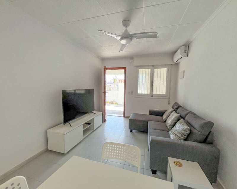2 bedroom Bungalow for sale in Torrevieja - € 128,500 (Ref: 9656663)