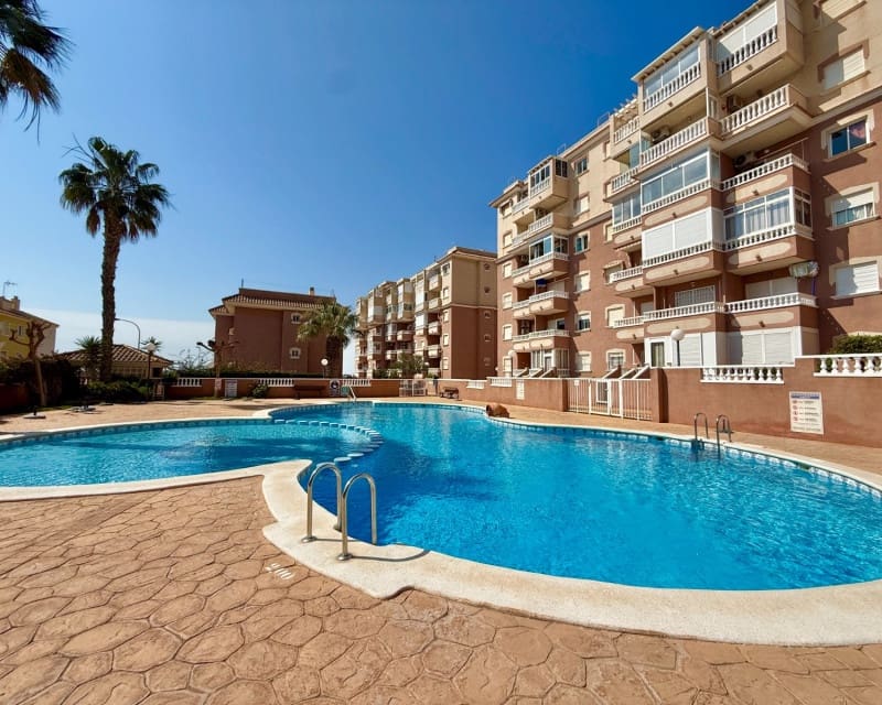2 sovrum Lägenhet till salu i Torrevieja med pool - 145 000 € (Ref: 9708076)