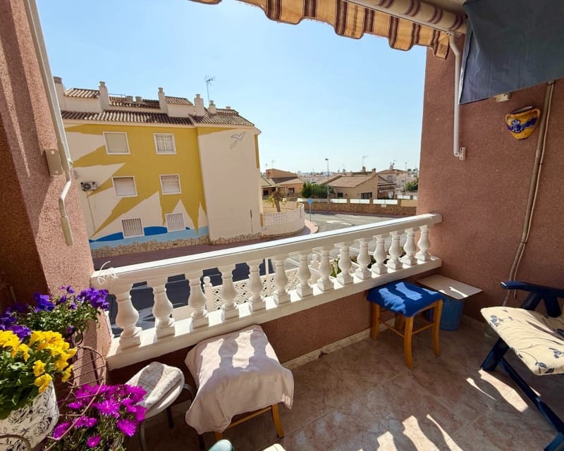 2 sovrum Lägenhet till salu i Torrevieja med pool - 145 000 € (Ref: 9708076)