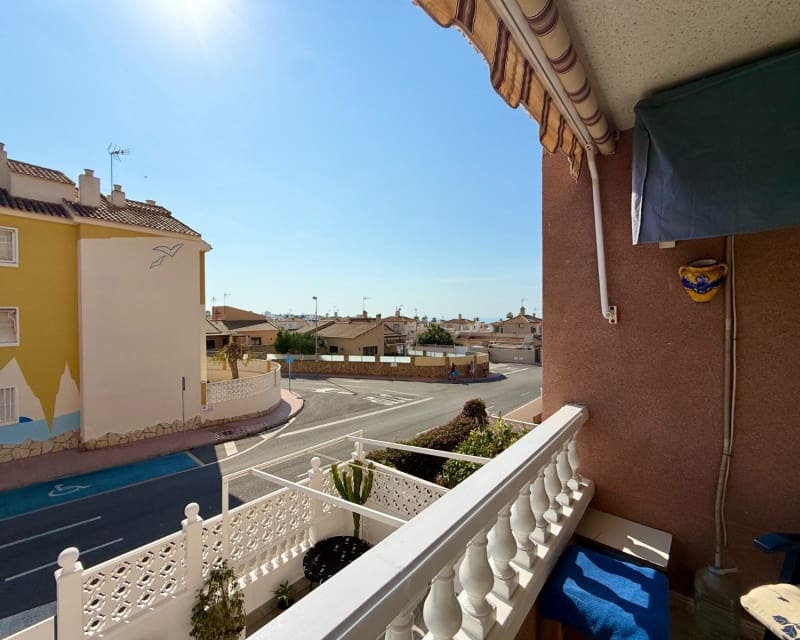 2 sovrum Lägenhet till salu i Torrevieja med pool - 145 000 € (Ref: 9708076)