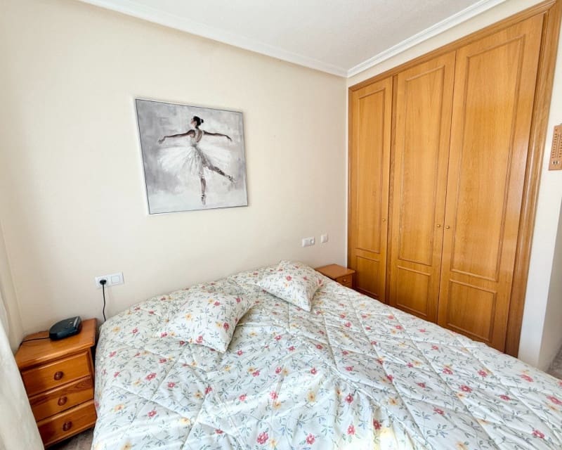 2 sovrum Lägenhet till salu i Torrevieja med pool - 145 000 € (Ref: 9708076)