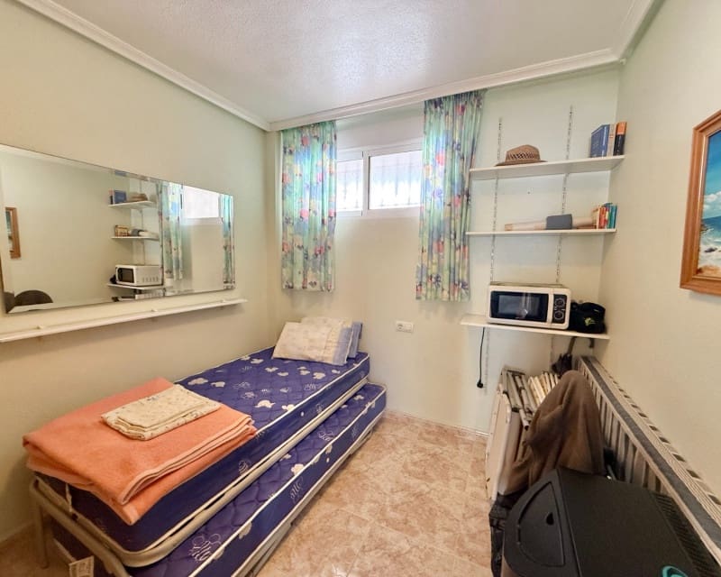 2 sovrum Lägenhet till salu i Torrevieja med pool - 145 000 € (Ref: 9708076)