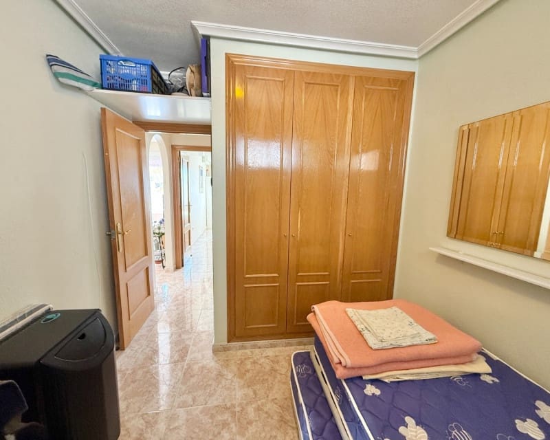 2 sovrum Lägenhet till salu i Torrevieja med pool - 145 000 € (Ref: 9708076)